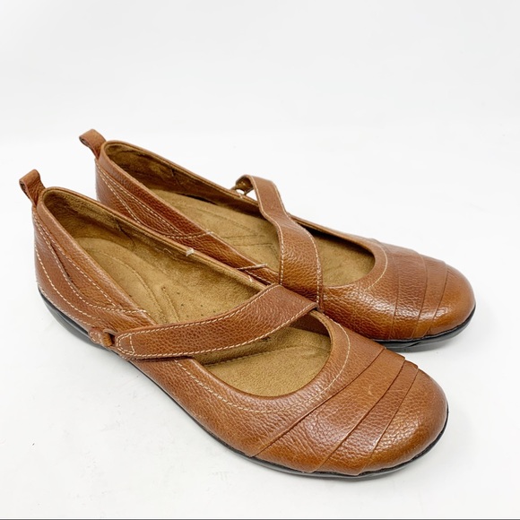 naturalizer comfort flats